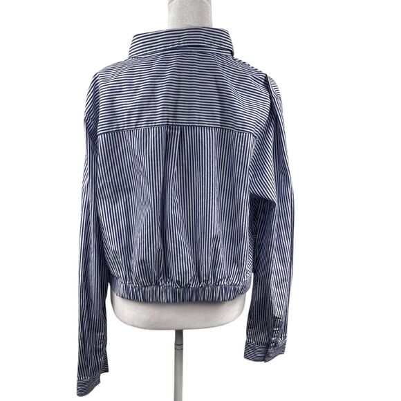 Seersucker Cropped Shirt Sz XL Blue Striped Summer Beach Front Twist Office - Picture 5 of 9